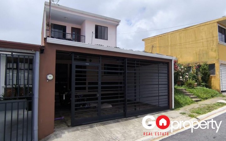 Venta de Casa en residencial - Dulce Nombre de Coronado